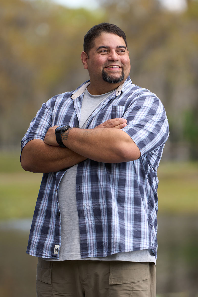 Wounded warrior Tim Aponte smiling.